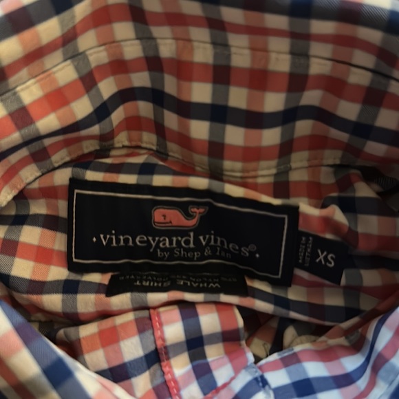 Vineyard Vines checkered Whale Shirt XS and Pink Breaker Shorts 28’ - Picture 2 of 4